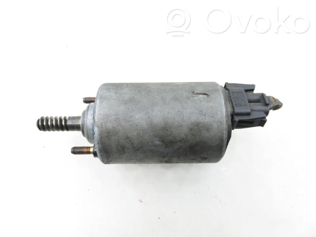 BMW 3 E46 Sadales vārpstas regulēšanas vārsts (Vanos vārsts) 