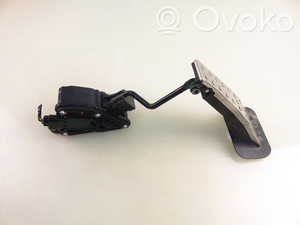 Accelerator throttle pedal   31302J28,31302J28