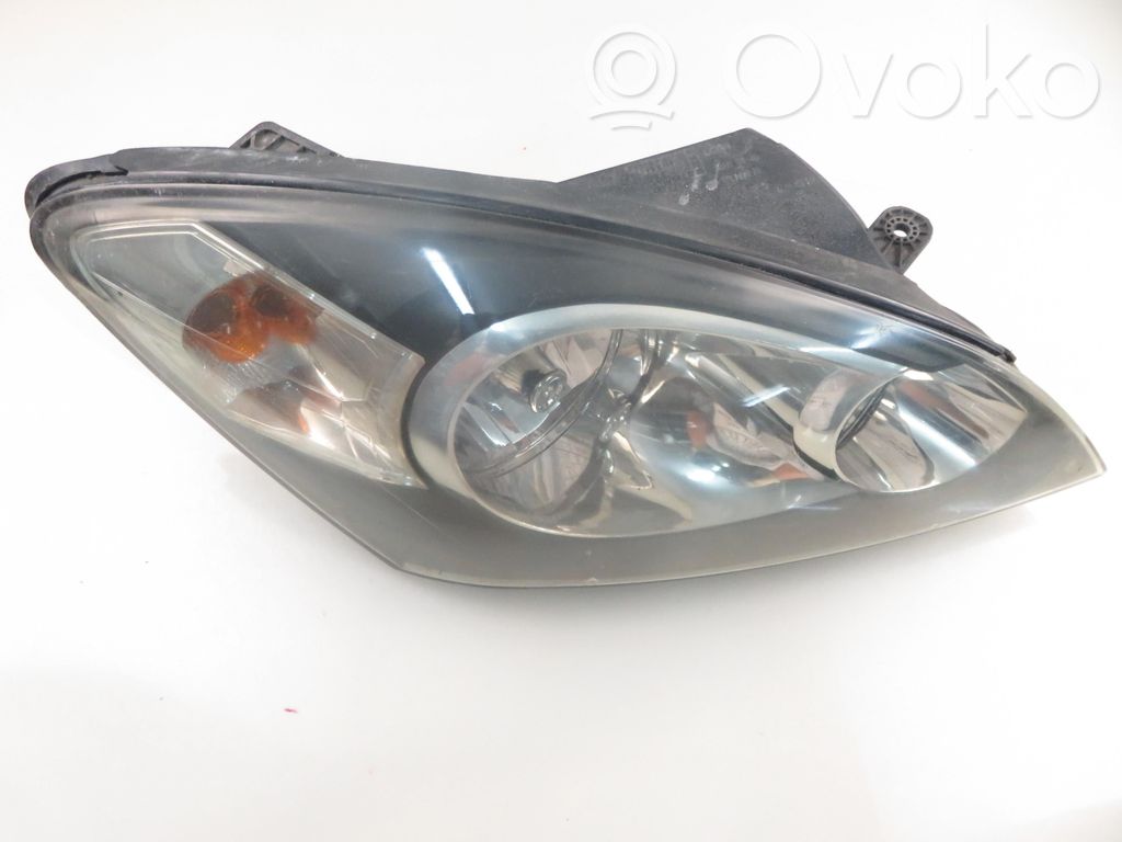 KIA Pro Cee'd I Headlight/headlamp 