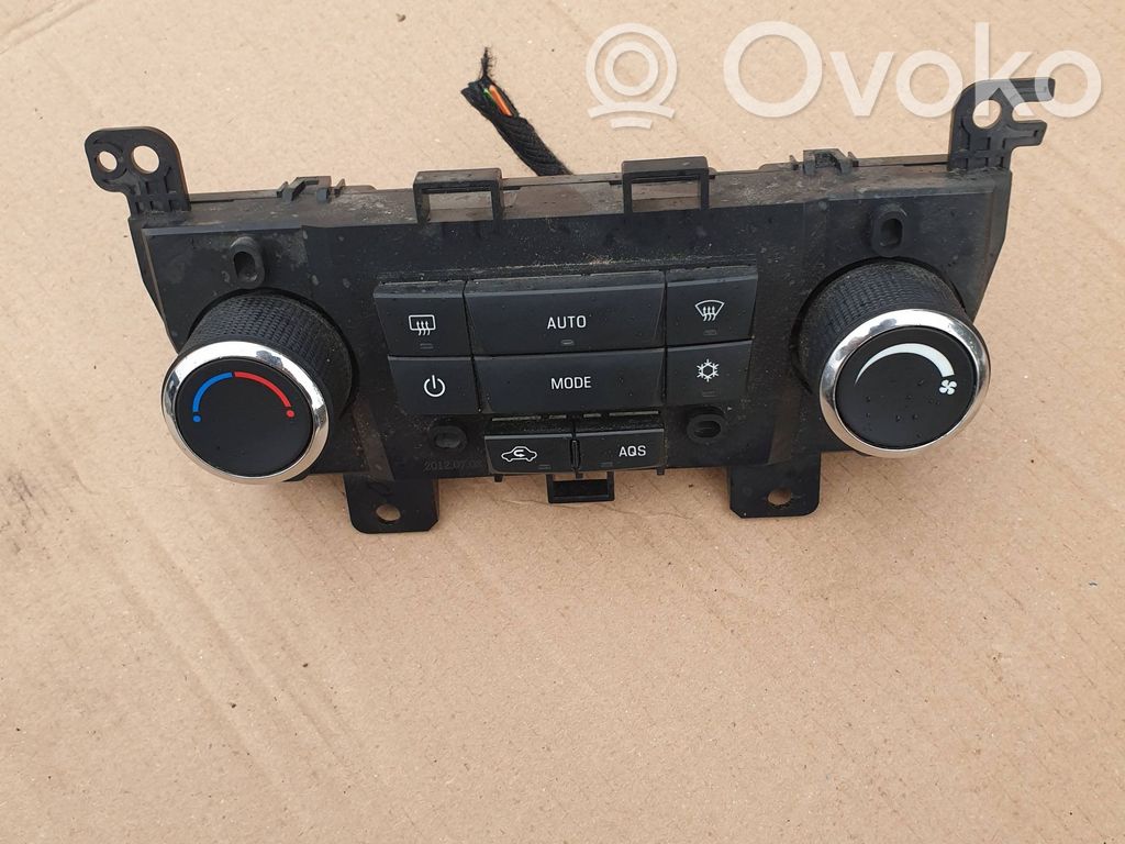 Chevrolet Orlando Climate control unit 