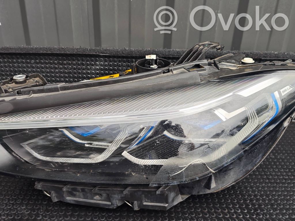 BMW 8 G16 Lampa przednia 