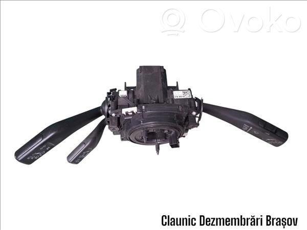 Volkswagen PASSAT CC Wiper turn signal indicator stalk/switch 
