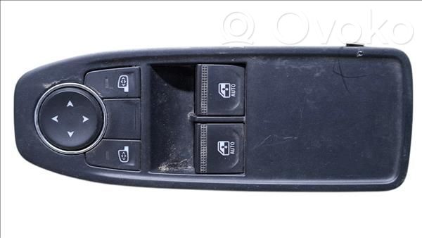 Renault Clio V Electric window control switch 