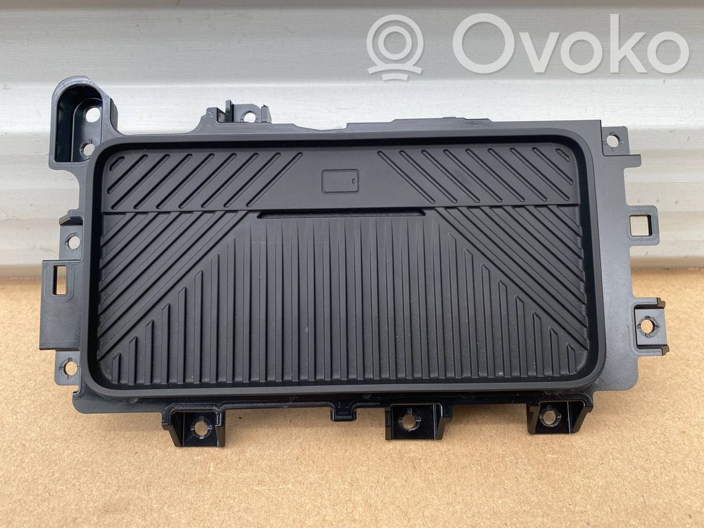 BMW 7 G70 Wireless charging module 