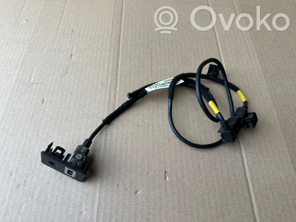 Ford S-MAX Enchufe conector entrada auxiliar 