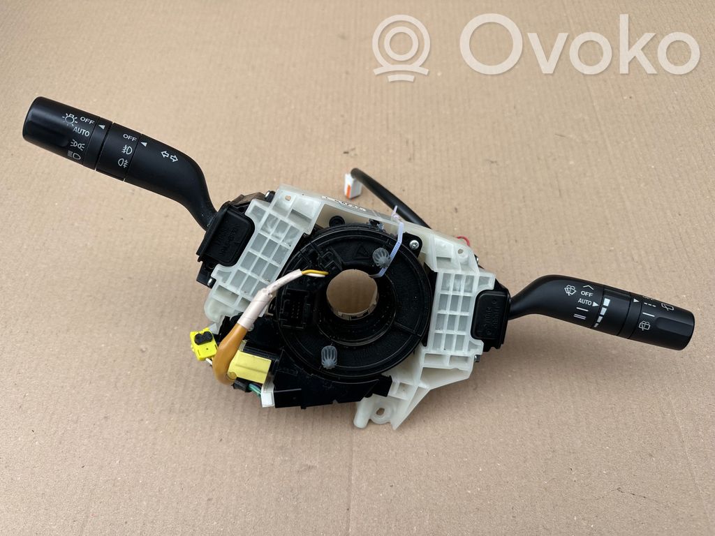 Mazda 3 II Wiper turn signal indicator stalk/switch 