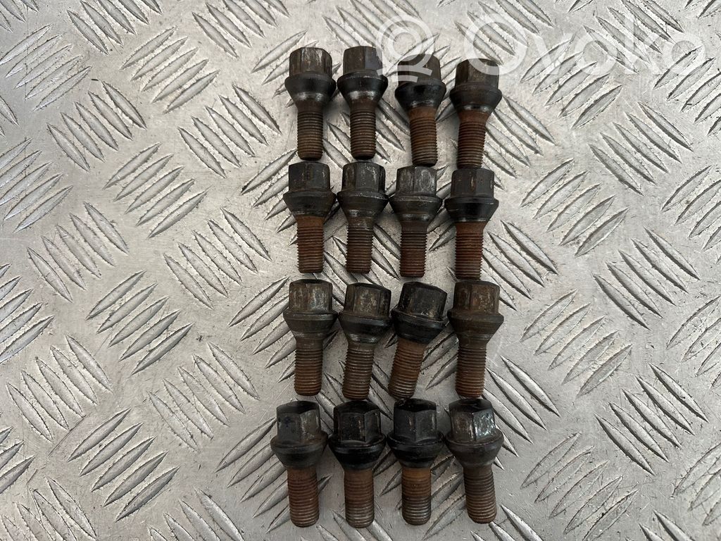 Nuts/bolts