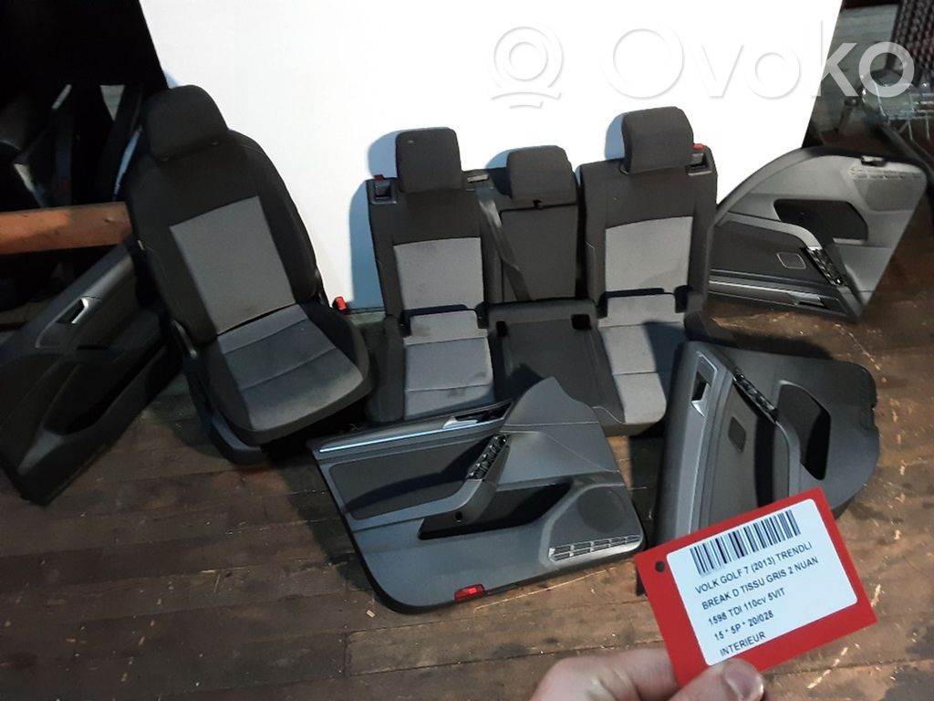 Volkswagen Golf VII Tapicerka / Komplet 