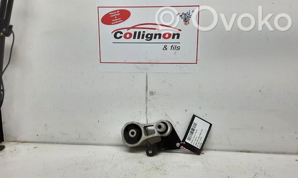 Ford Fiesta Gearbox mounting bracket 