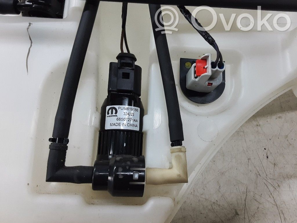 Pompa spryskiwacza szyby przedniej / czołowej   68507271AA,68507271AA