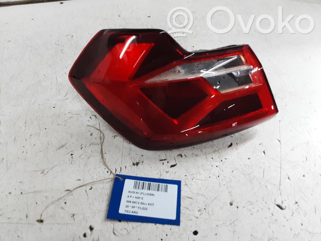 Audi A1 Aizmugurējais lukturis virsbūvē 