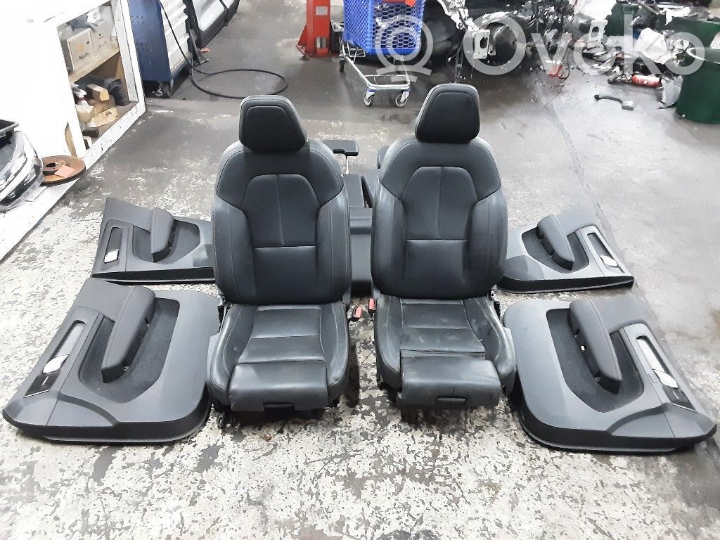 Interior set