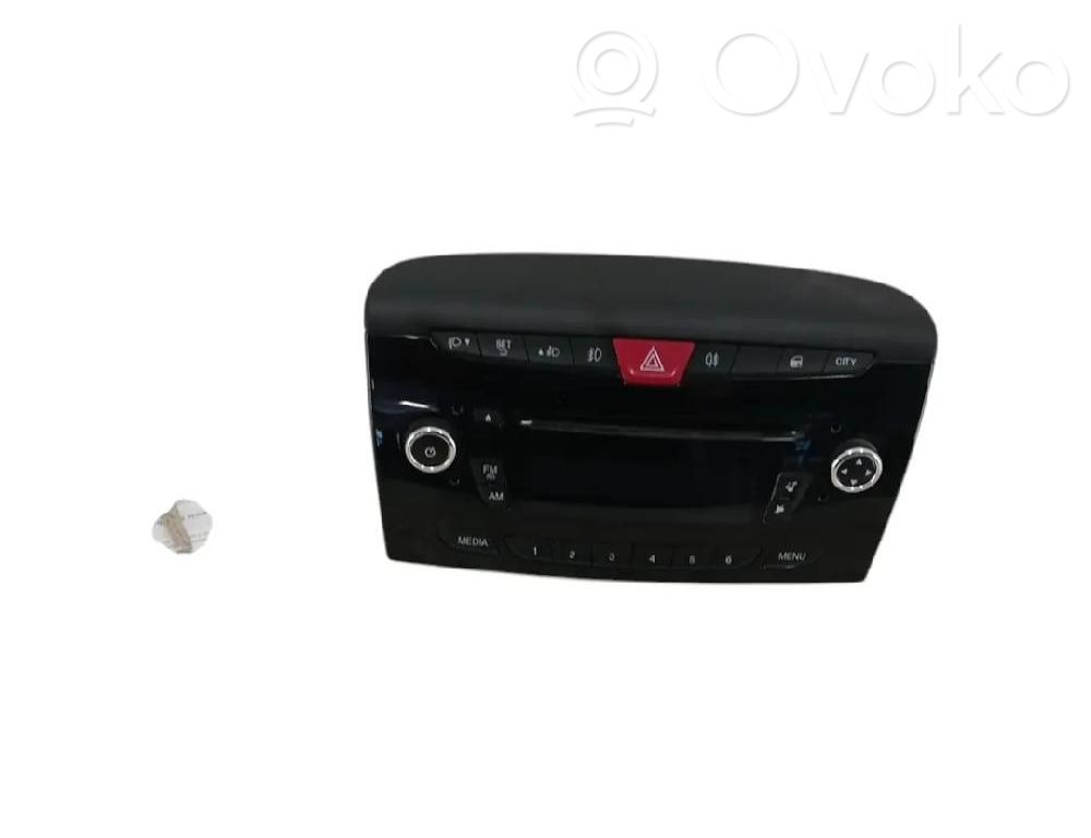 Lancia Ypsilon Radio / CD/DVD atskaņotājs / navigācija 