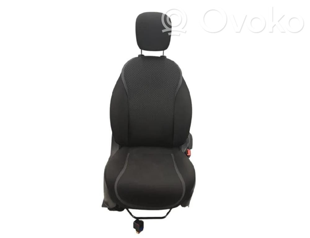 Lancia Ypsilon Etumatkustajan istuin 