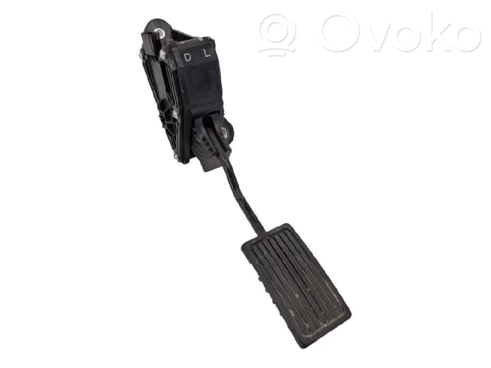 Honda CR-V Accelerator throttle pedal 
