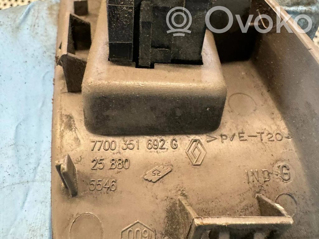 Renault Master II Quarter vent window switch 