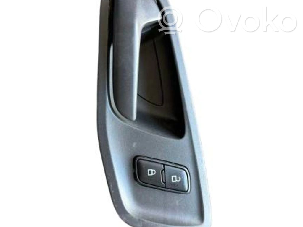 Manecilla interna puerta delantera   BK21V22601AD