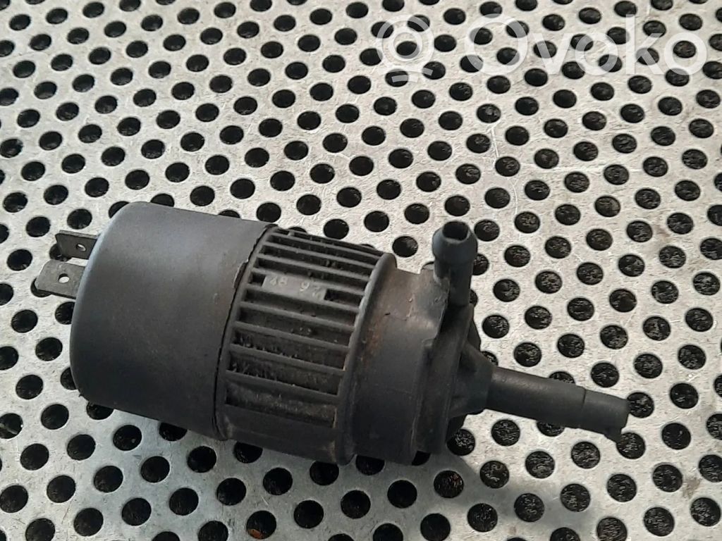 Mercedes-Benz Vito Viano W638 Windscreen/windshield washer pump 