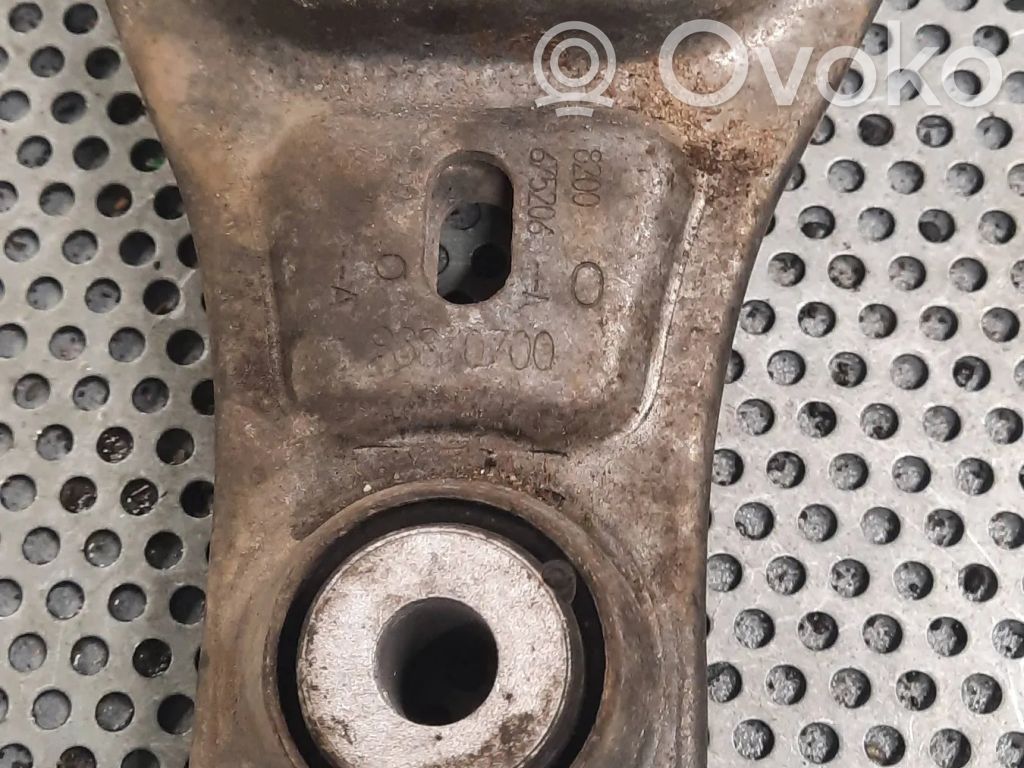 Engine mount bracket   8200675206,675206,4419368,93197451
