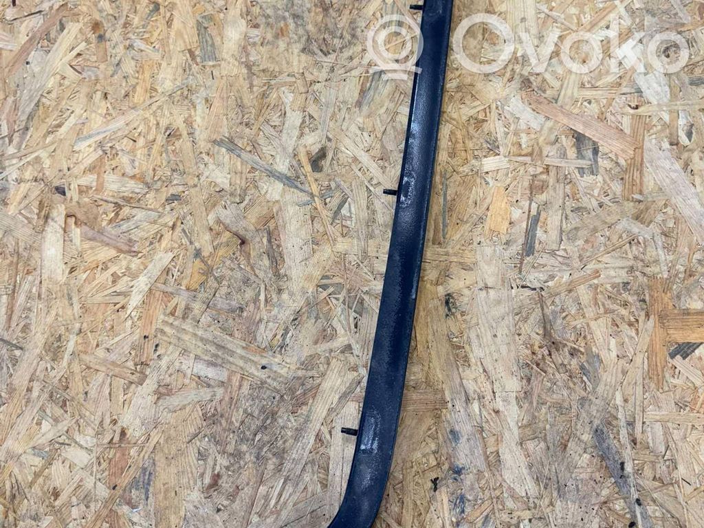 Sliding door bottom rail