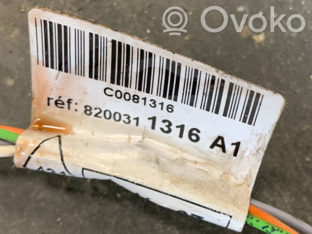 Renault Master II Priekšējo durvju vadu instalācija 