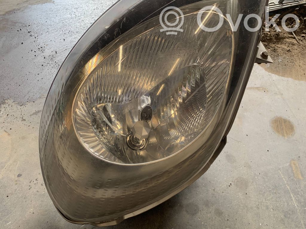 Renault Trafic II (X83) Lampa przednia 