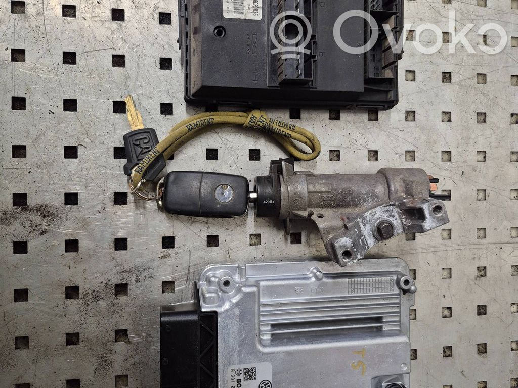 Volkswagen Transporter - Caravelle T5 Sterownik / Moduł ECU 