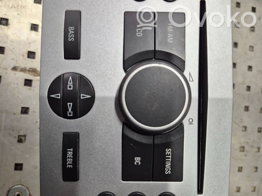 Panel / Radioodtwarzacz CD/DVD/GPS   7643103317,13154305,M003057126616