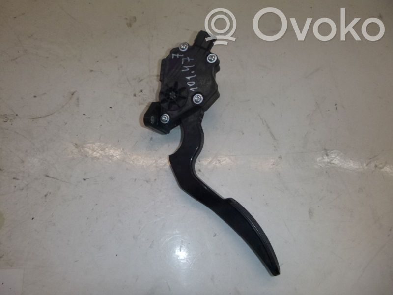 Accelerator throttle pedal   DF71,K42388910,DF71,K42388910