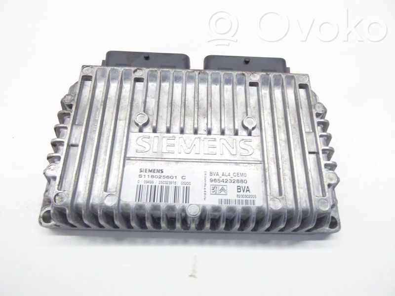 Engine control unit/module   9654232880,9654232880