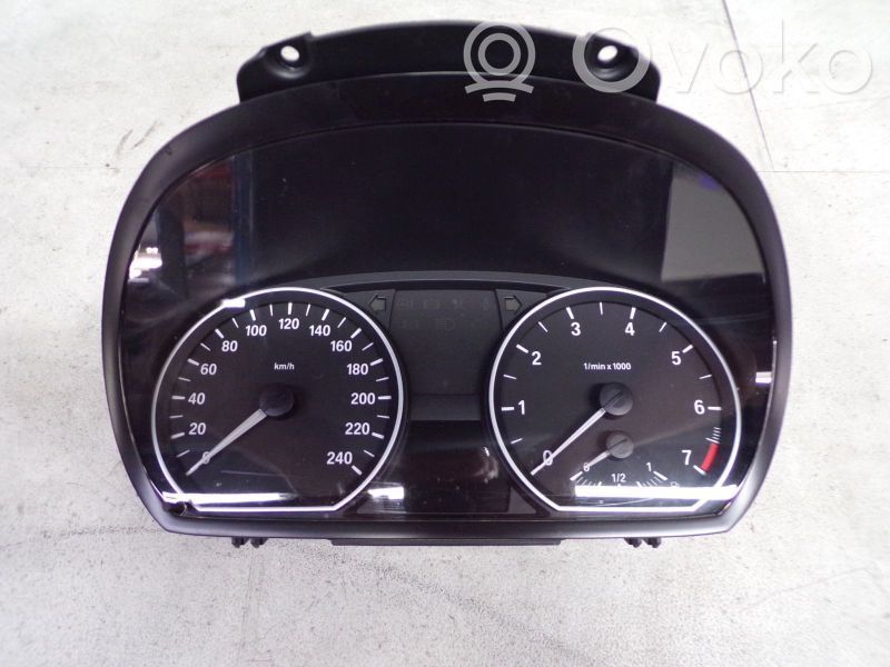 BMW 1 E81 E87 Nopeusmittari (mittaristo) 