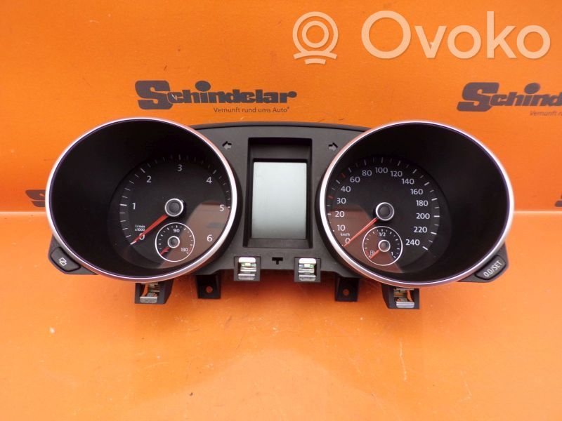 Volkswagen Golf VI Speedometer (instrument cluster) 