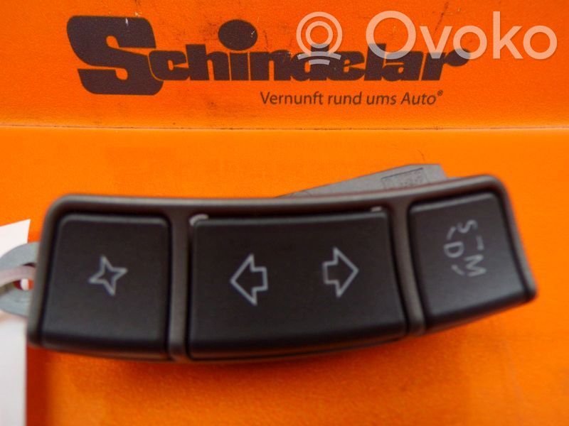 Boutons / interrupteurs volant   6911586,6911586