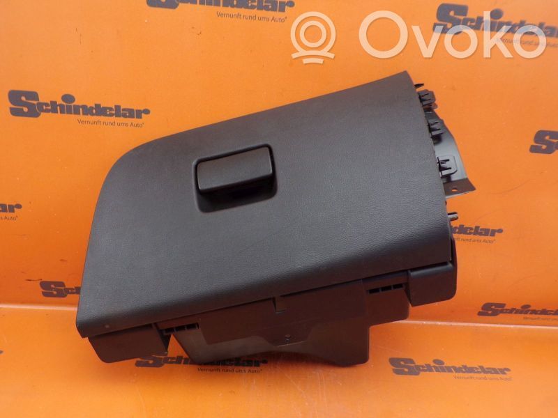 Opel Astra K Handschuhfach 