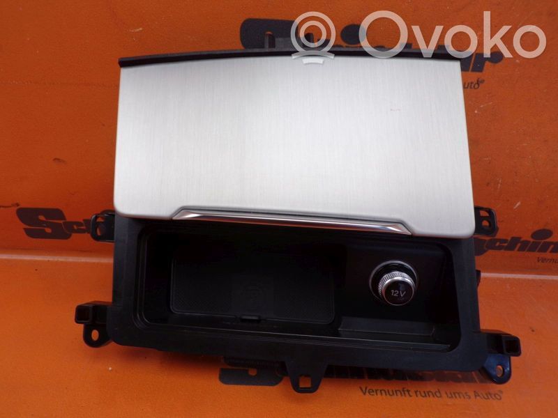Audi Q7 4M Consola central 