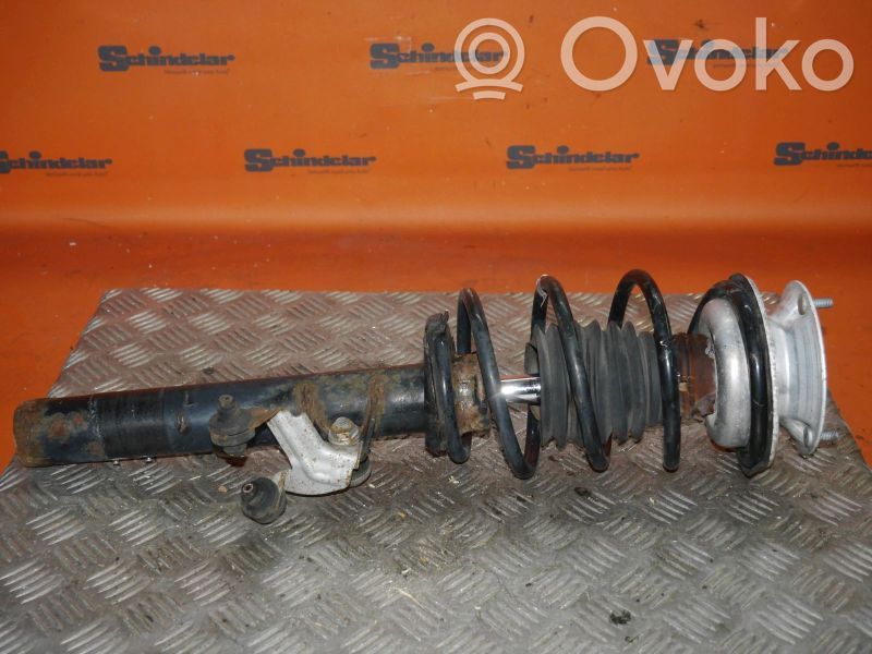 BMW 1 E81 E87 Etuiskunvaimennin kierrejousella 