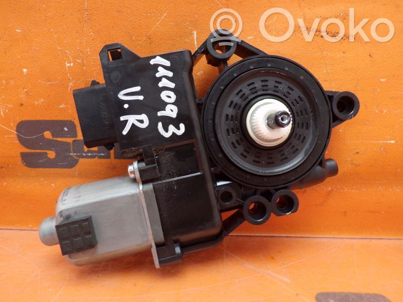 Motor del regulador de la ventanilla de la puerta delantera   82460J7010,82460J7010