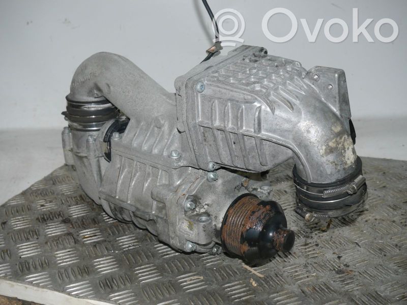 Mercedes-Benz C W203 Alte piese compartiment motor 