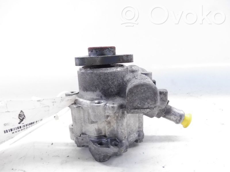 Pompe direction assistée   8E0145155N,8E0145155N