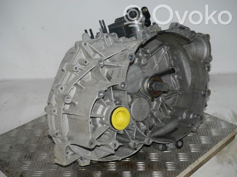 Volvo V70 Scatola del cambio manuale a 6 velocità 