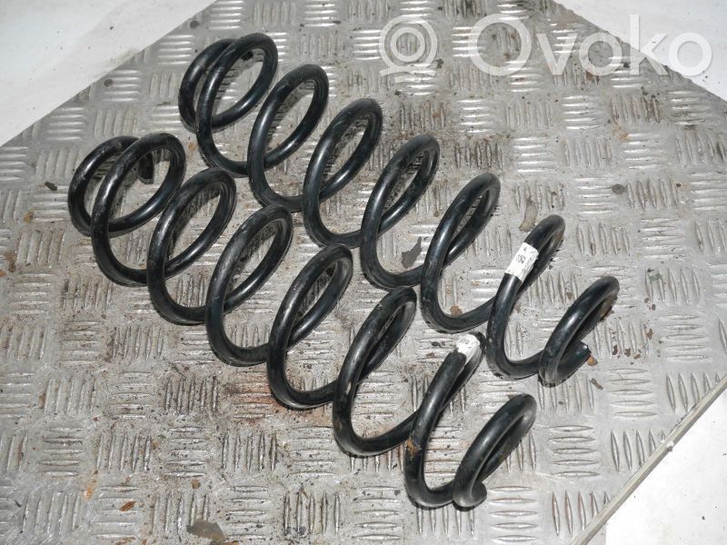 Muu alustan osa   5Q0511121BF,5Q0511121AE,5Q0511121AE,5Q0511121BF