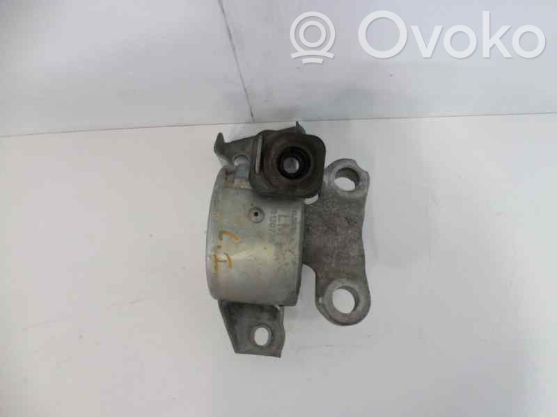 Opel Corsa D Wspornik / Mocowanie silnika 