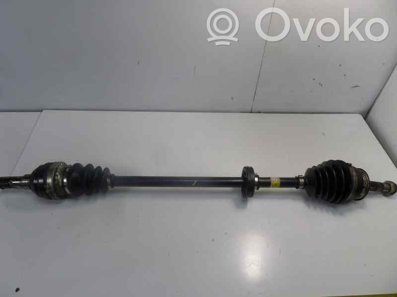 Priekšējā pusass   DW3028