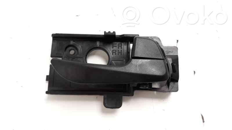 Hyundai i10 Front door interior handle 