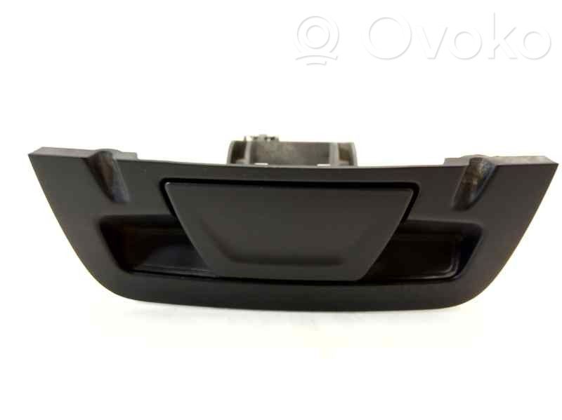 Bottom trim   ET76R04444ADW