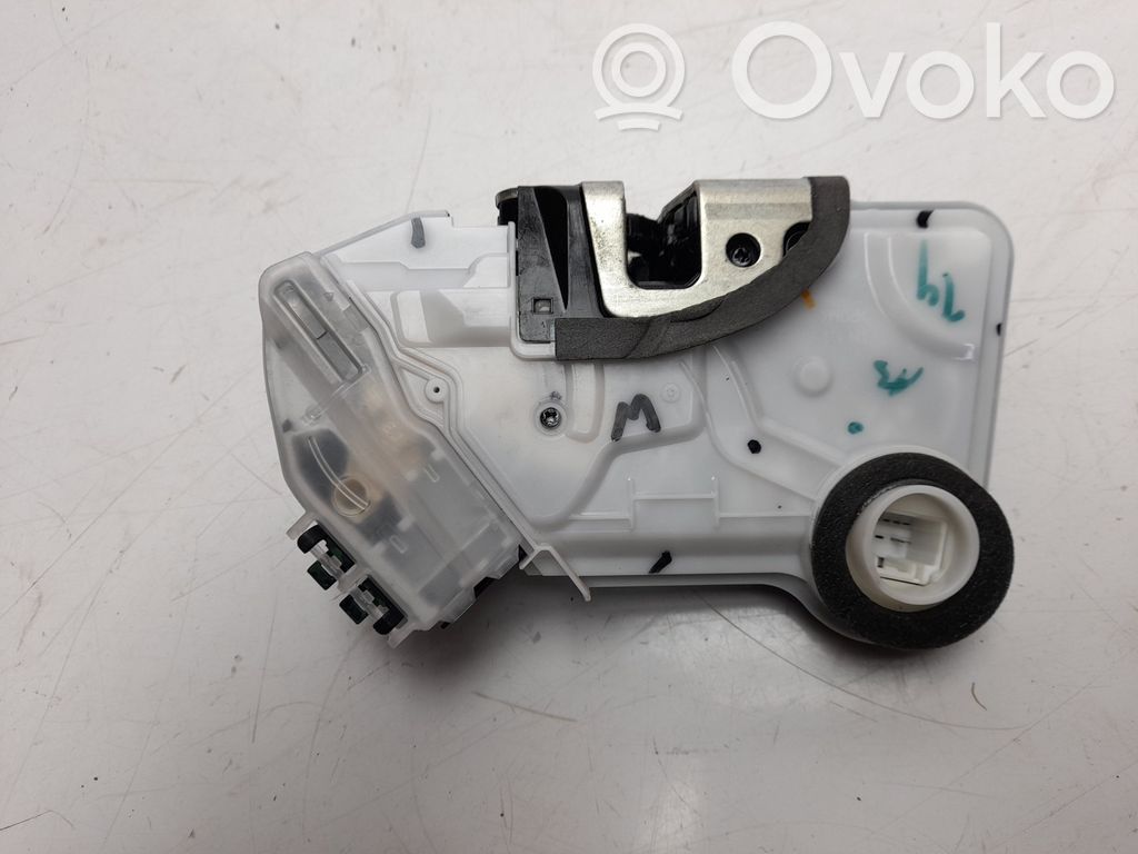 Toyota C-HR I Front door lock