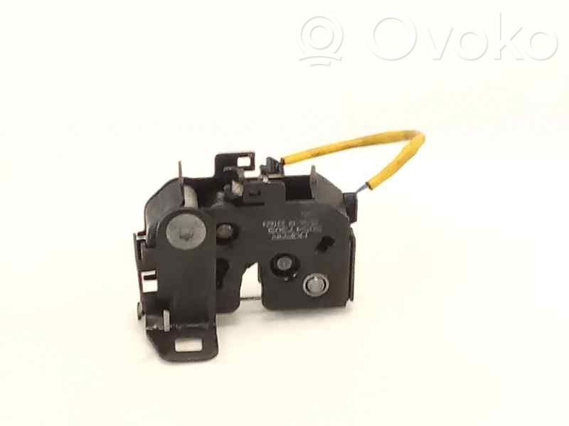 Alfa Romeo Stelvio Tie down hook / loop 