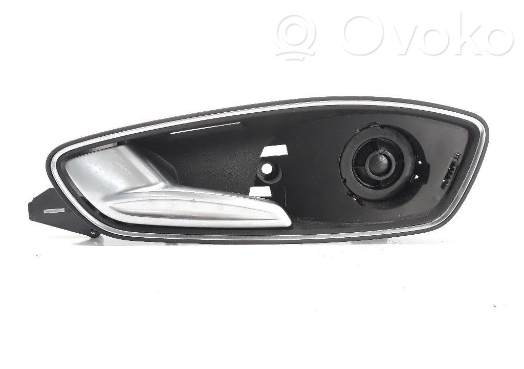 Manecilla interna puerta trasera   8X4839019C