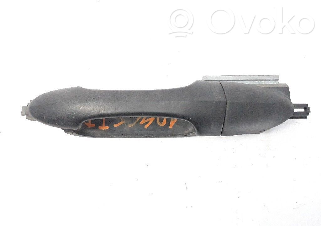 Ford Focus Manecilla externa puerta trasera 