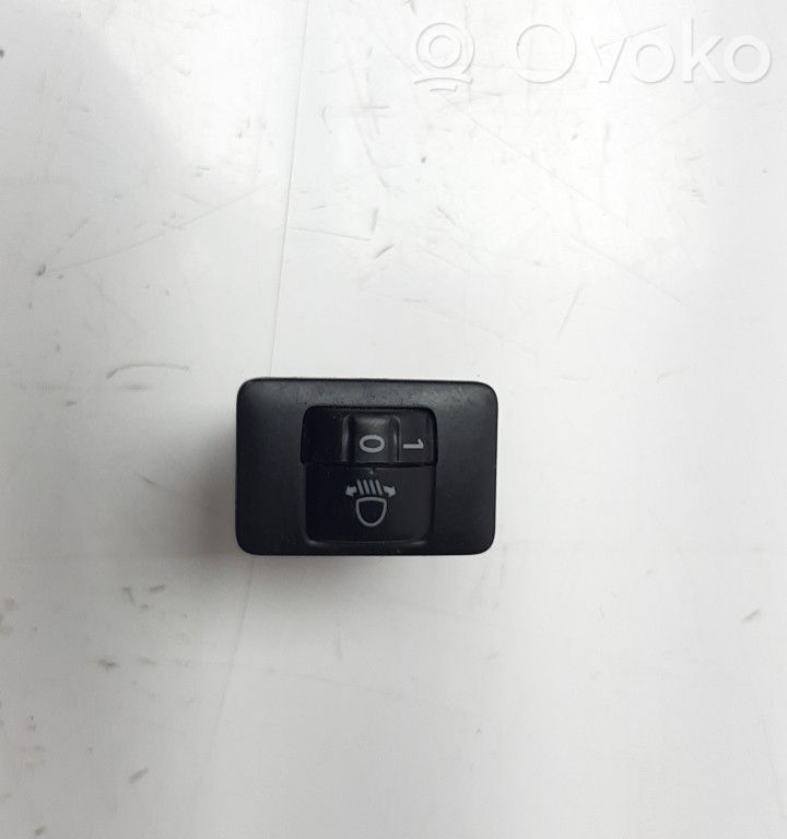 Mitsubishi L300, Cosmos Comutator/buton multifuncțional 